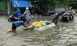 Mưa suốt đêm, Phú Quốc có nơi ngập một mét