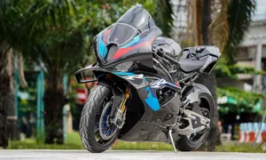 Chi hai tỷ đồng độ BMW S1000RR độc nhất Việt Nam